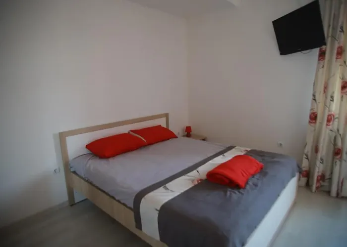 сонячне 公寓