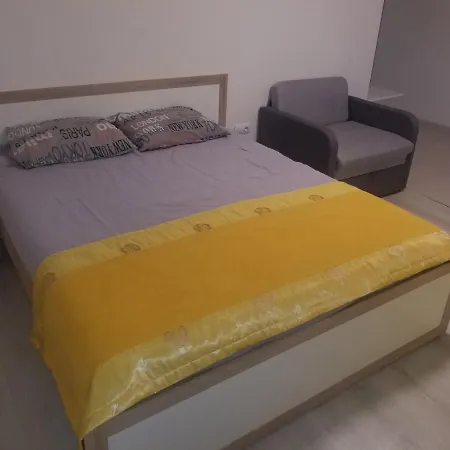 Apartamento сонячне